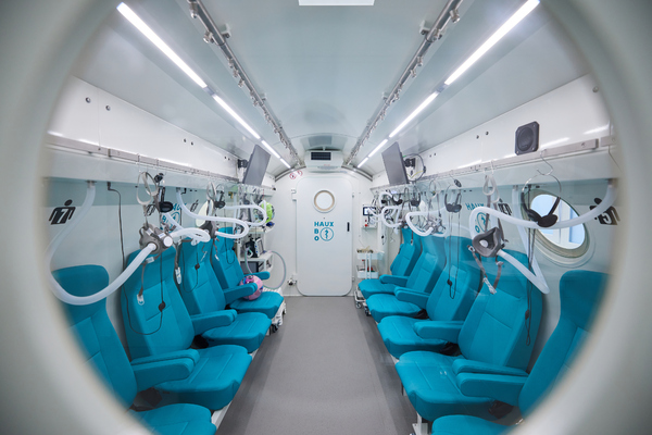 Hyperbarikus Oxigénterápiás Központtal bővült az esztergomi kórház szolgáltatásainak köre